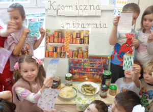 "Kosmiczna spiżarnia" - przedszkole promujące zdrowie.